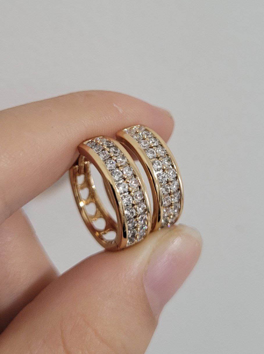 گوشواره حلقهای کوتاه