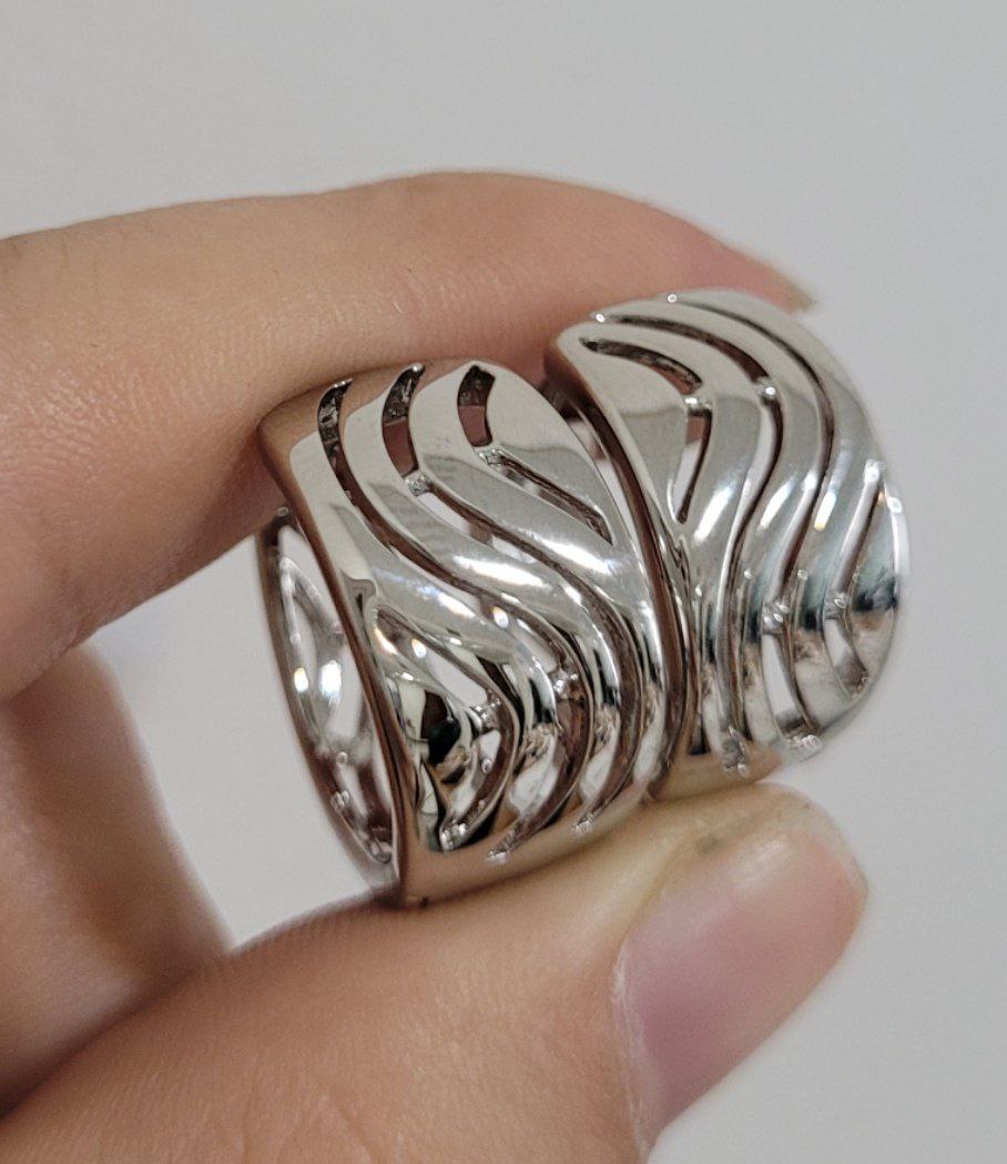 گوشواره حلقهای مدرن زنانه