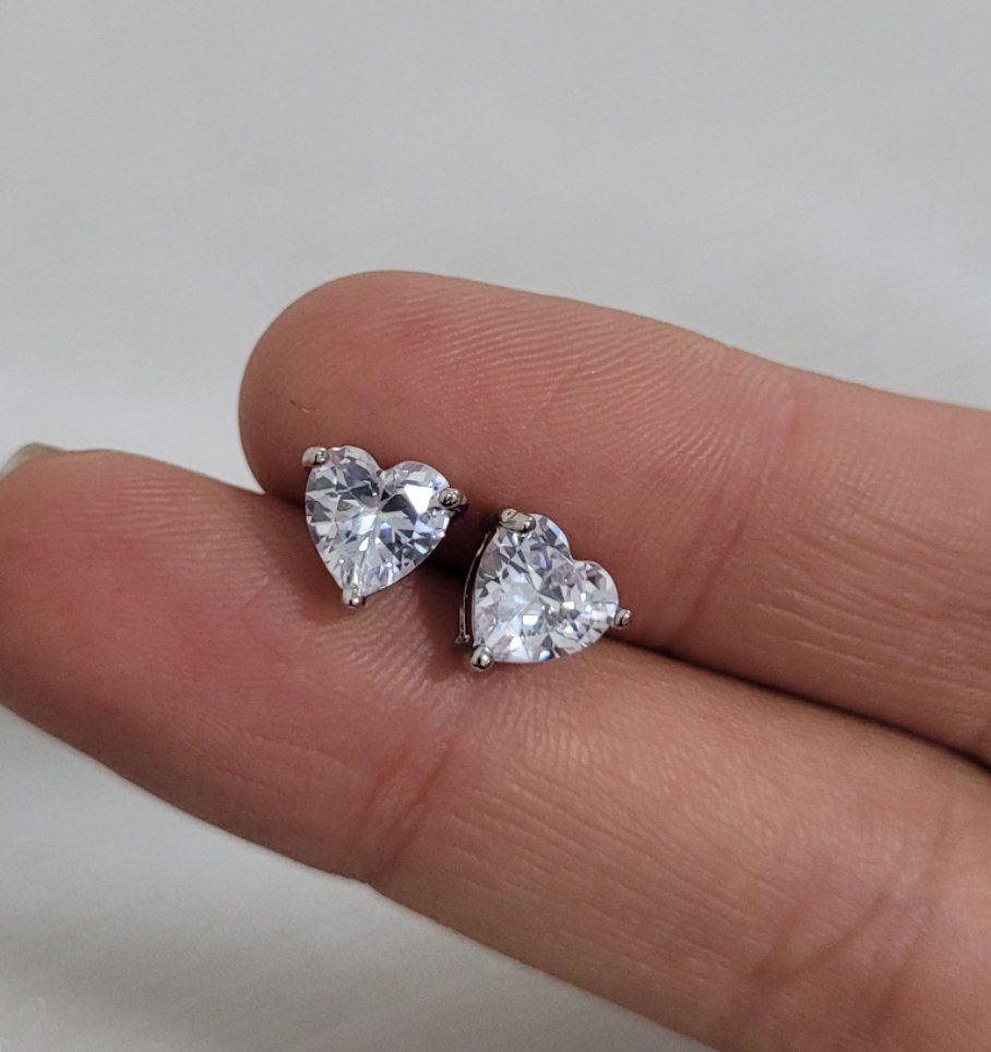 گوشواره حلقهای نیمنگین زنانه