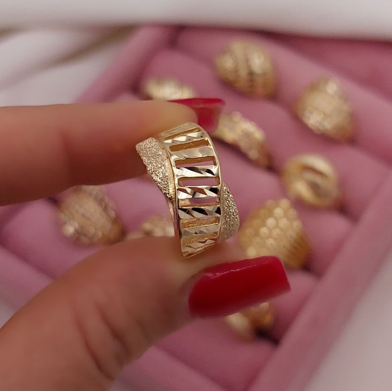 انگشتر طلاروس پهن شیاردار