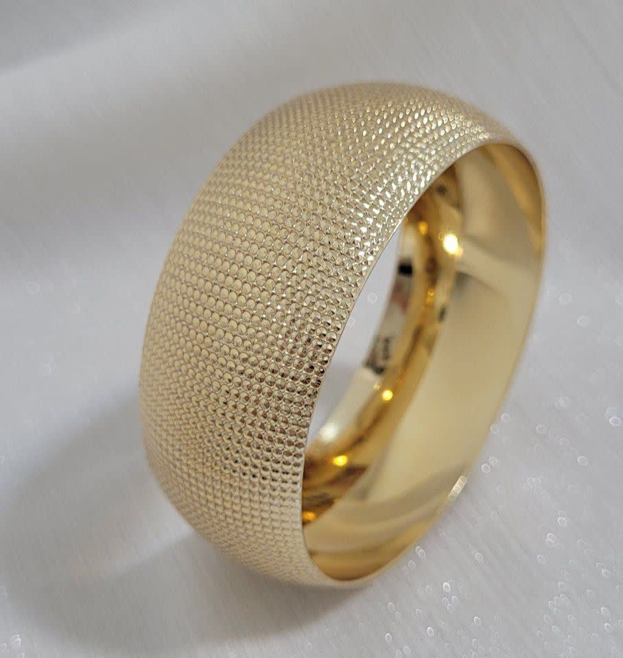 تکپوش طلاروس با سطح نقطهای