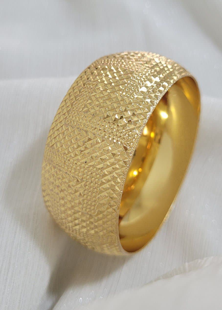 تکپوش ورساچ زنانه | طراحی بافتدار طلایی