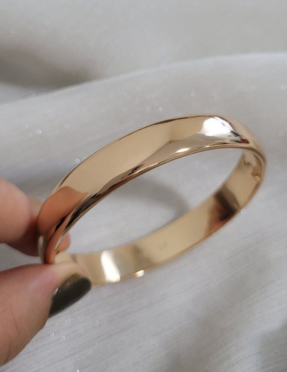 دستبند زنانه آینهای طلایی ژوپینگ با سطح کاملاً براق و قفل چفتی