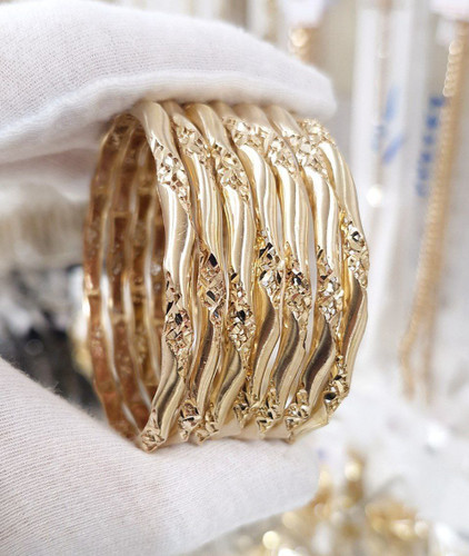 النگو فیوژن زنانه مدل باریک اصل طلا روس با طراحی موجی و آبکاری طلایی براق