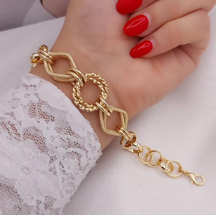 دستبند حلقهای زنانه طرح طلا برند شین با طراحی زنجیری و بافتهای ظریف مدل ۲