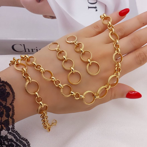 سرویس زنانه طرح طلا حلقهای برند شین مدل حلقههای کلاسیک گرد با بافت ظریف