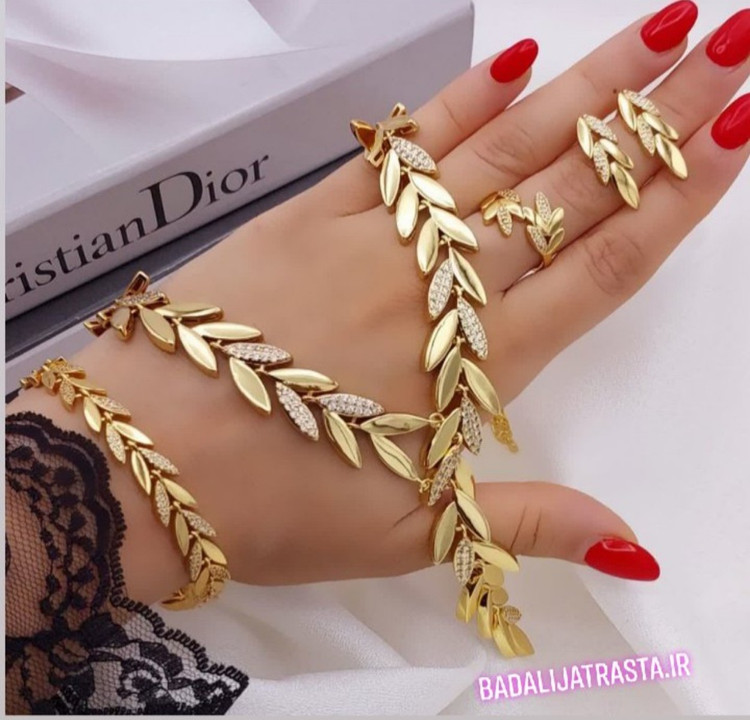 سرویس جواهری برند پرنس با طرح برگ و نگین اتریشی رنگ ثابت