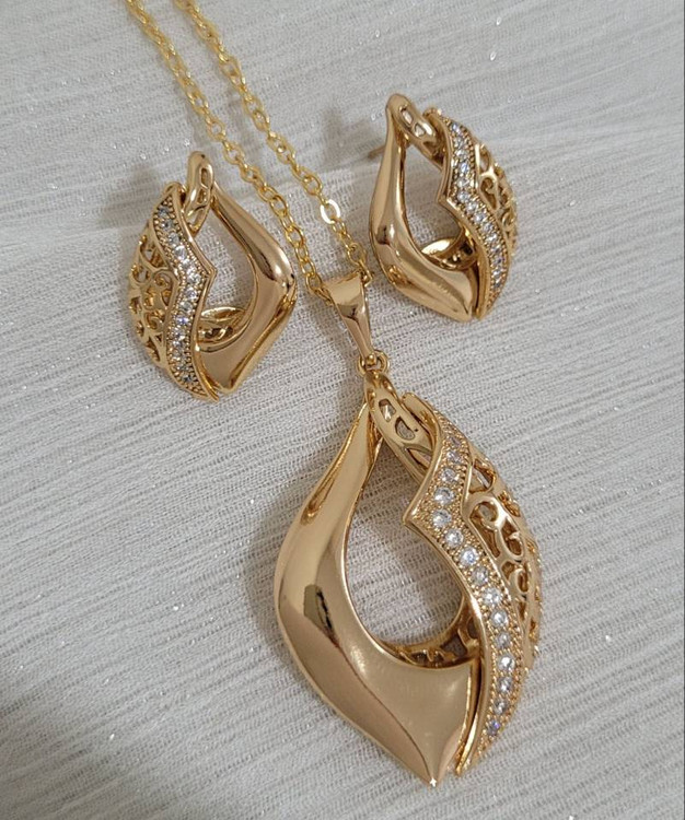 نیمست لوزی نگینی زنانه برند ژوپینگ