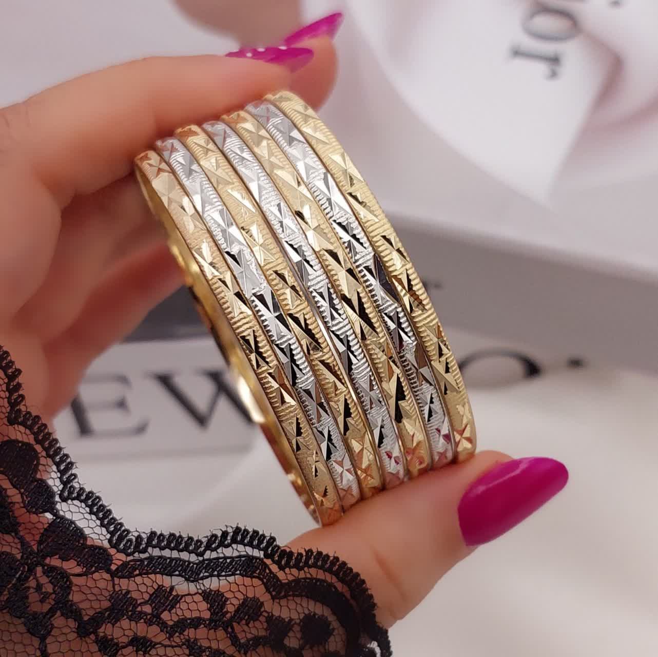 النگو زنانه ۳ میل مدل نوا دورنگ طلای روس پک ۷ عددی