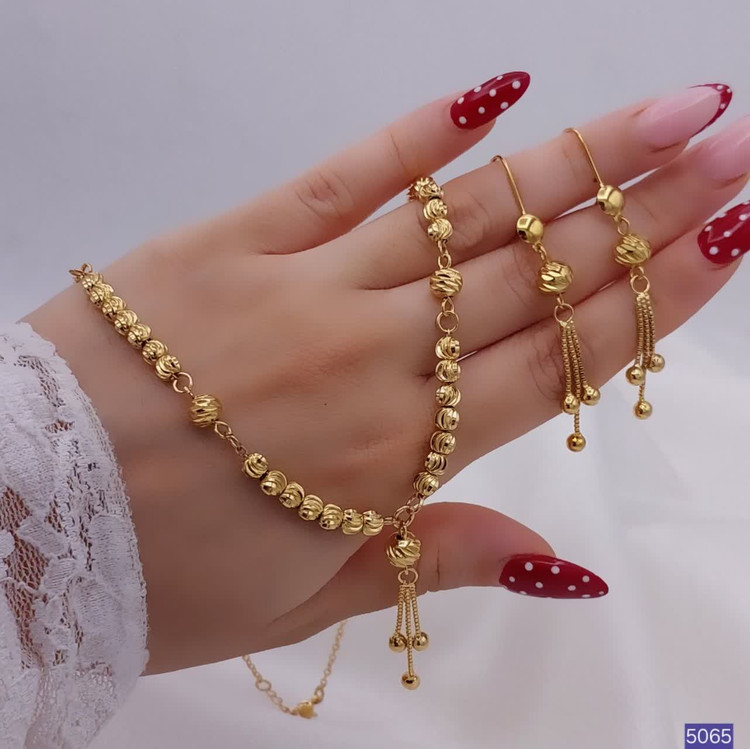 نمای نزدیک نیمست آلبرنادو CITY GOLD با آبکاری طلای واقعی، رنگ ثابت و جنس خارجی لطیف