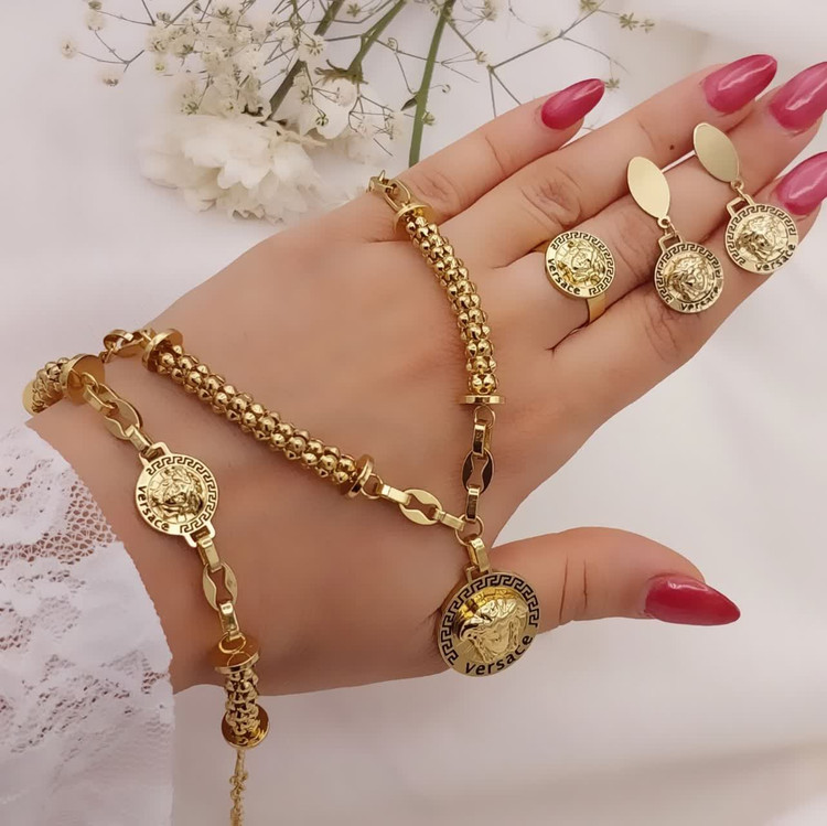 خرید سرویس بدلیجات ورساچه از جنس استیل کوپر با رنگ ثابت