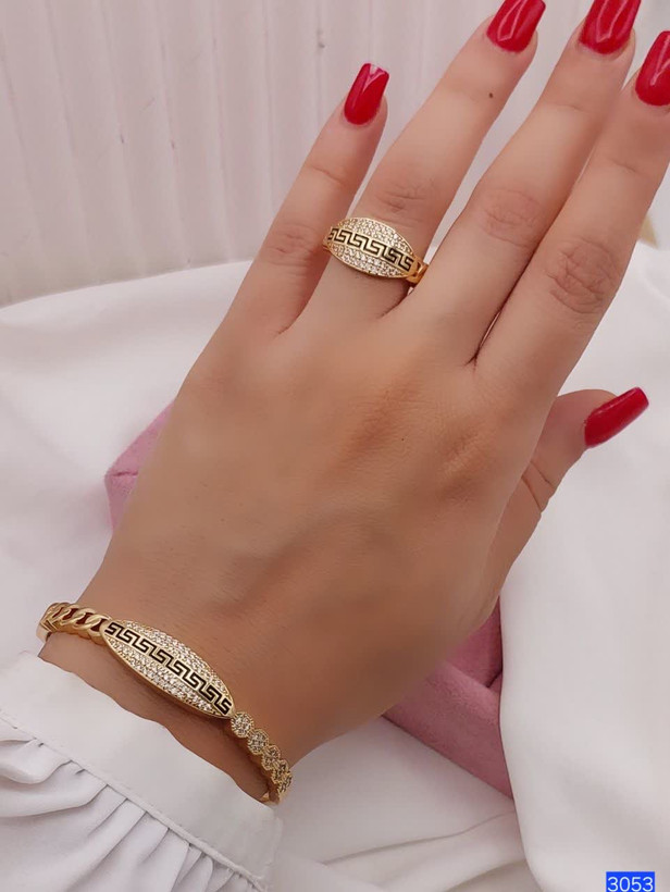 ست زنانه ورساچ نگینی روژین کد ۳۰۵۳ با انگشتر قابل تنظیم و دستبند سایز ۲ تا ۴