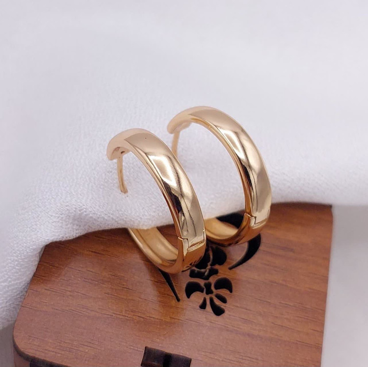 نمایی از ۵ مدل متنوع گوشواره طرح آینهای برند ژوپینگ با کیفیت رنگ ثابت و طراحی مدرن