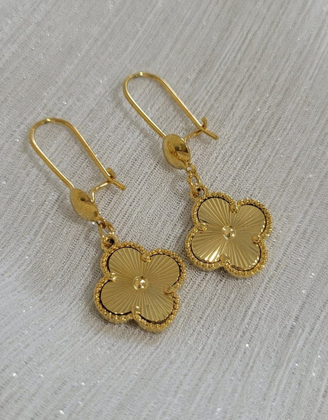 خرید گوشواره آویز برنجی طرح صفا با جلوه طلایی زیبا مناسب مهمانی و استفاده روزمره