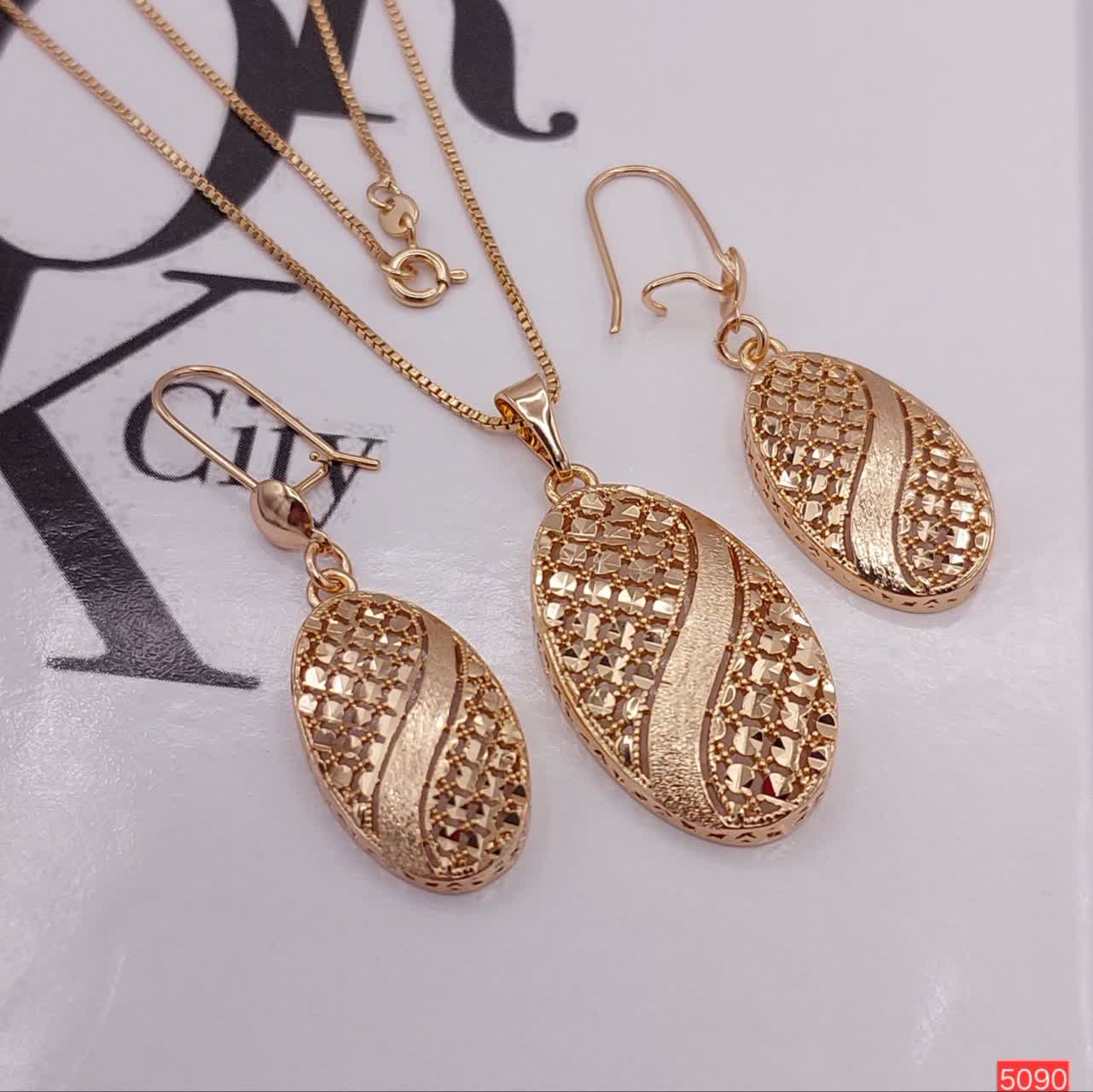 نیم‌ست ژوپینگ اصل مدل بیضی تراش کد ۵۰۹۰ با طراحی مدرن و درخشان