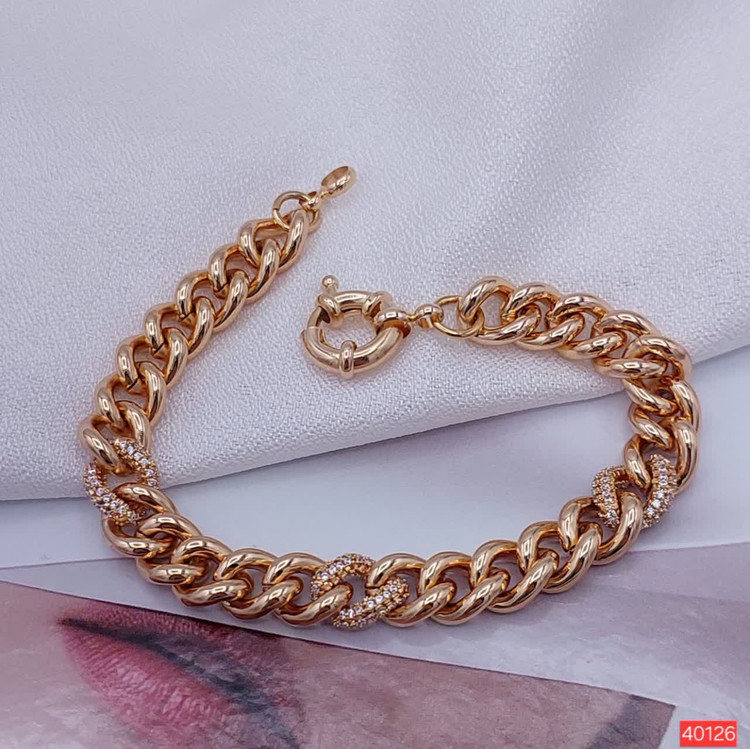 1. دستبند زنانه ژوپینگ مدل ساناز با آبکاری طلا و طراحی ظریف 2. خرید دستبند مارک ژوپینگ اصل مدل ساناز از بدلیجات رستا 3. اکسسوری زنانه شیک ژوپینگ مدل ساناز کد 40126