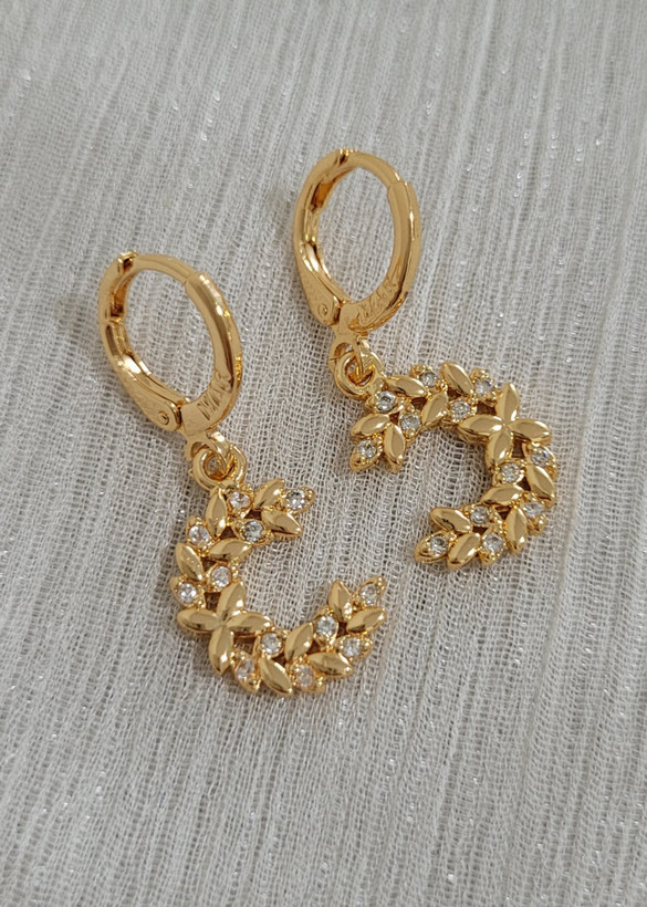 چهار مدل متنوع و پرفروش گوشواره آویز کد 9095؛ انتخابی عالی برای استایل مجلسی