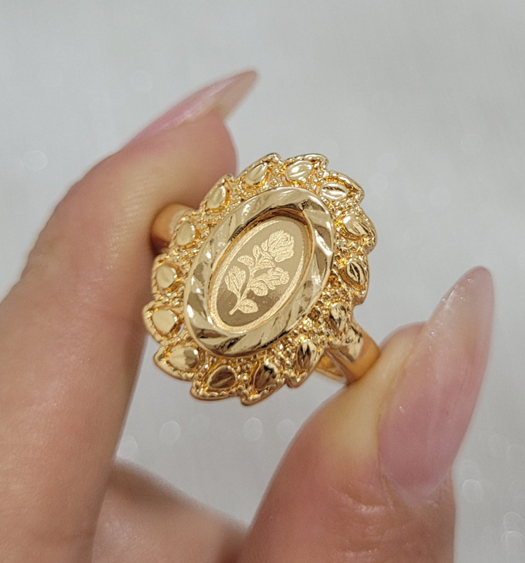 سرویس زنانه طرح گل طلا روس