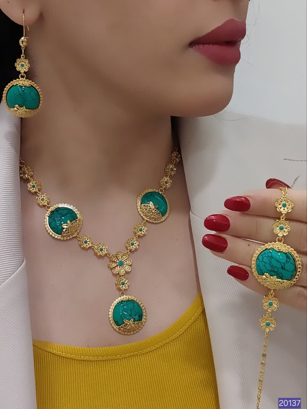 سرویس سنگدار شیک مدل اهورا برند My dear در رنگهای جذاب سبز، قرمز و آبی مناسب مجالس